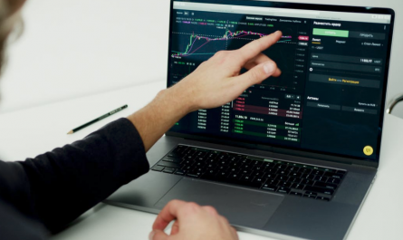 trader analyzing chart